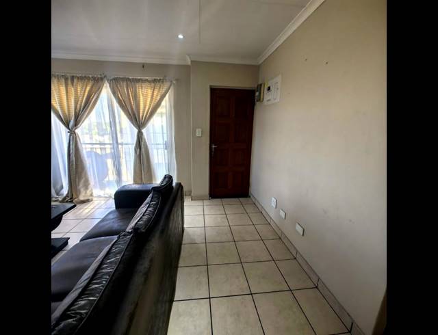 2 BEDROOM APARTMENT FOR SALE IN EIKE PARK